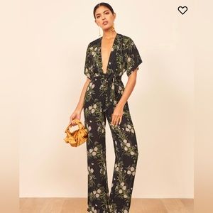 Reformation size 10 black long wide leg deep v lemongrass jumpsuit